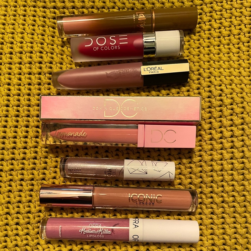 LIP GLOSS LOT of 7 - multiple * NEW * never worn